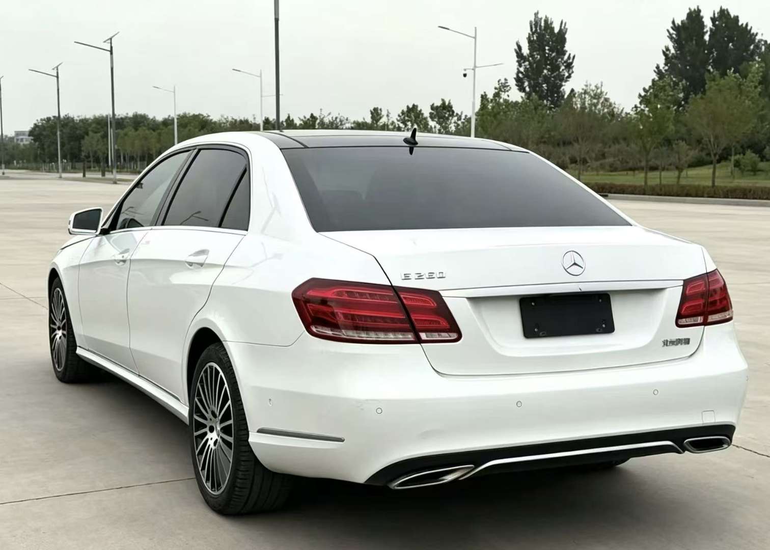 Mercedes-Benz E-Class E260L 2.0T 4