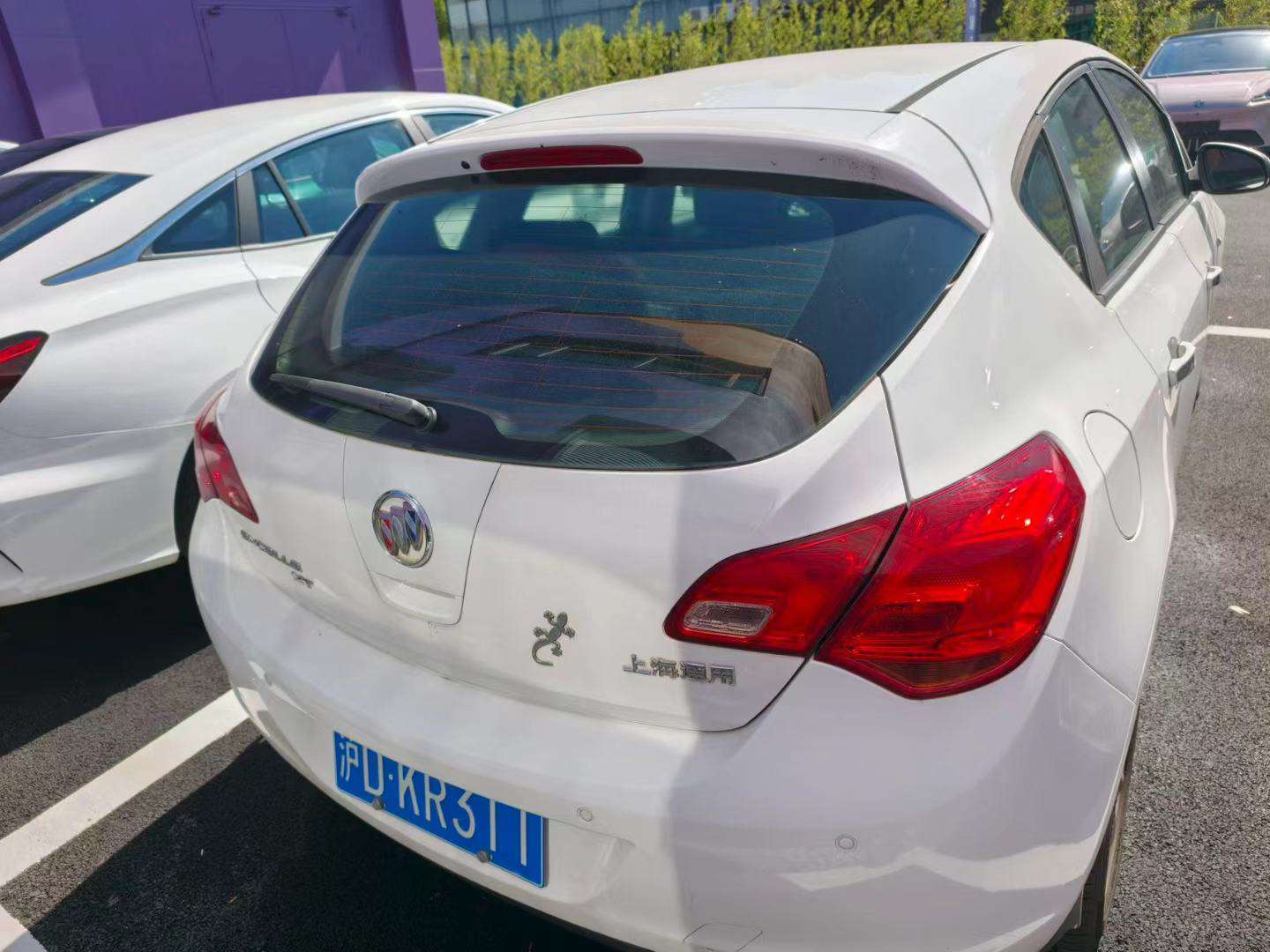 Buick Excelle 2014 White 8