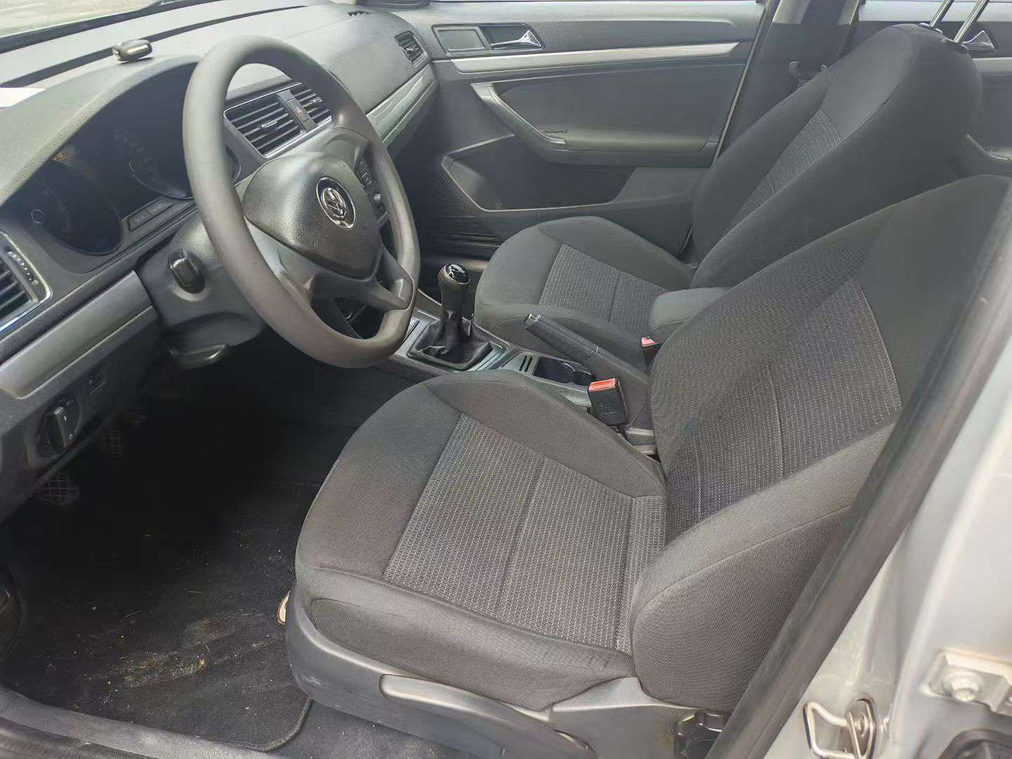 Volkswagen Lavida 7