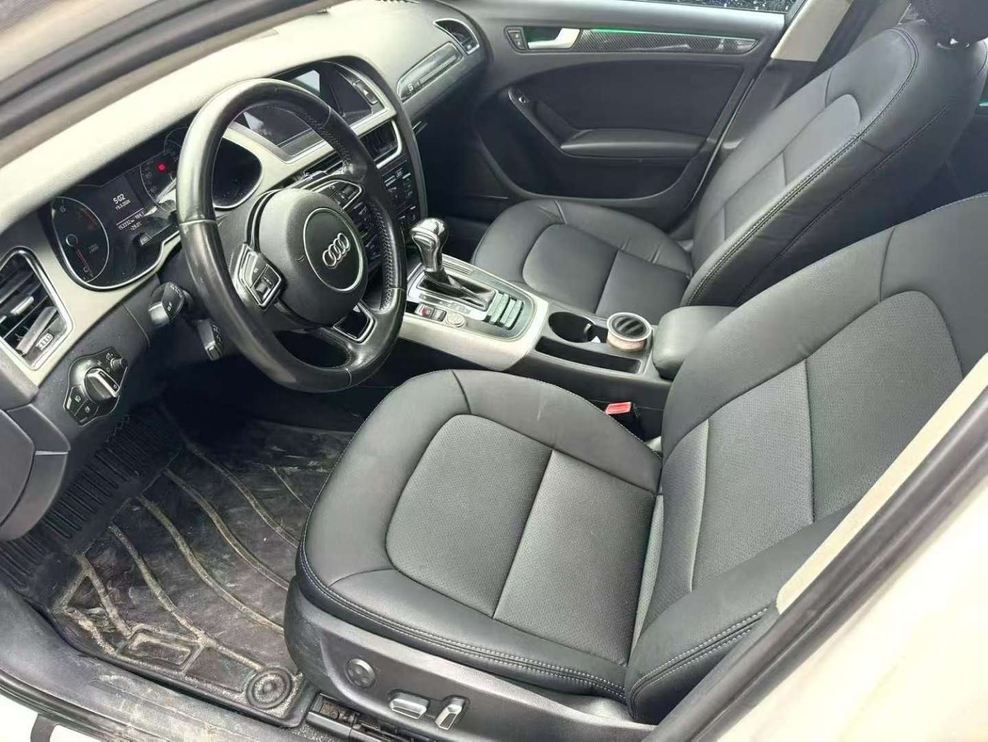Audi A4L 2013 2.0TFSI 40TFSI Quattro Sporty Edition 4