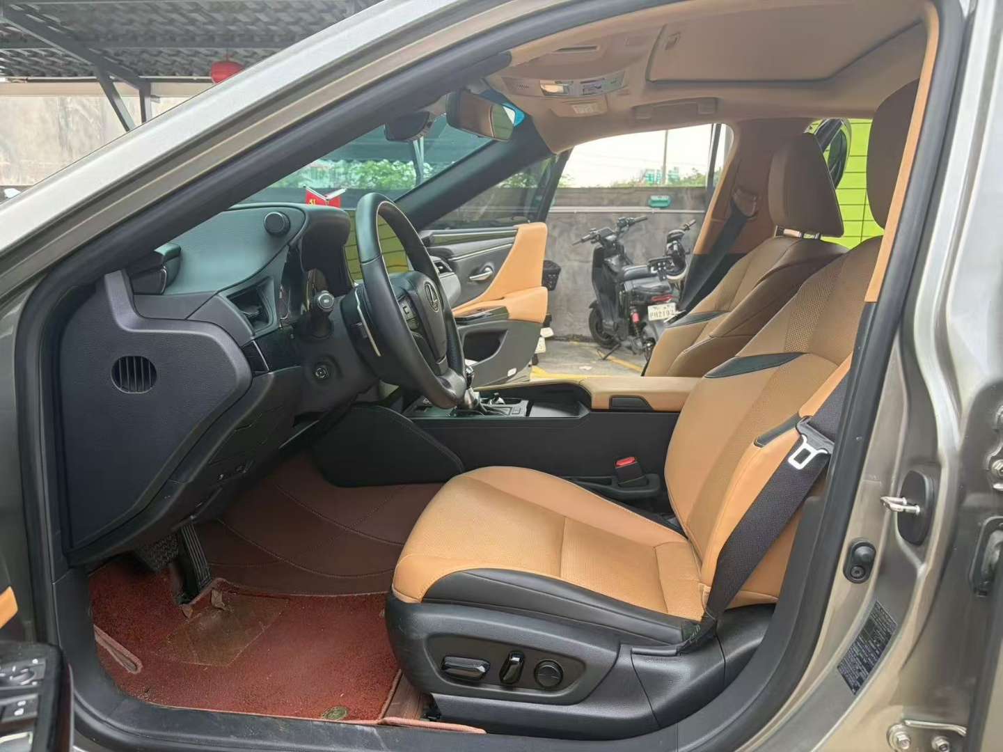 Lexus ES ES300H Excellence Edition 6