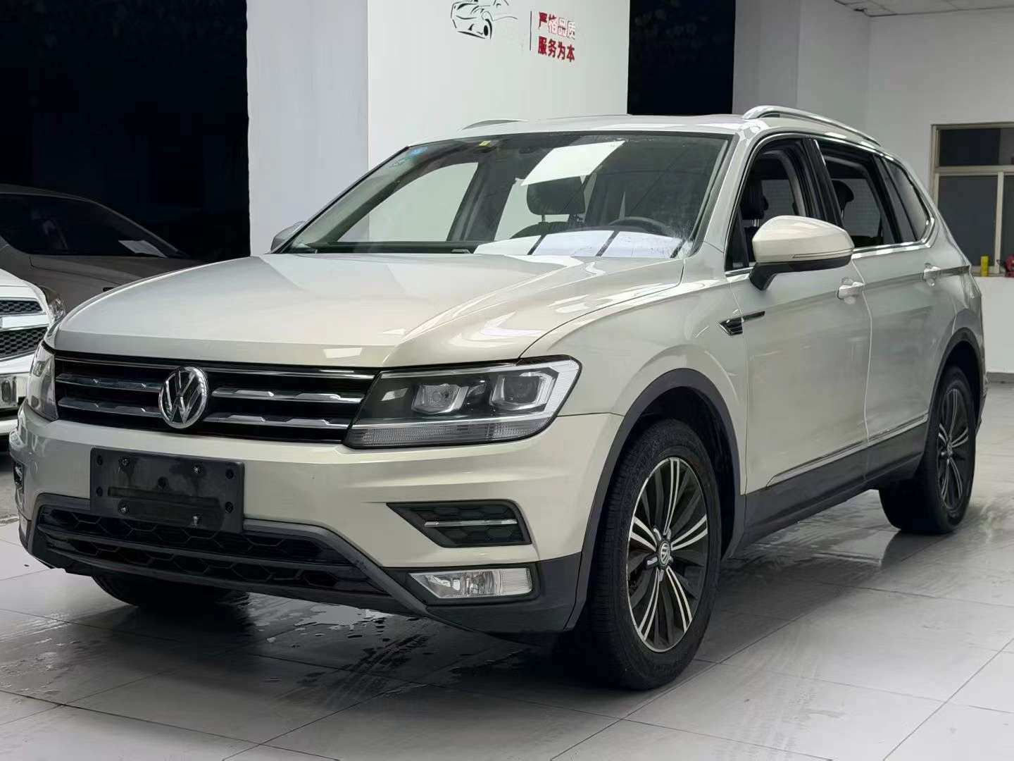 Volkswagen Tiguan L 2018 Tiguan L 7