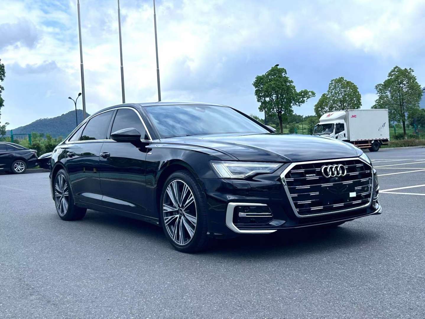 Audi A6L 2024 A6L 2.0TFSI 45TFSI Quattro Dynamic Select 2