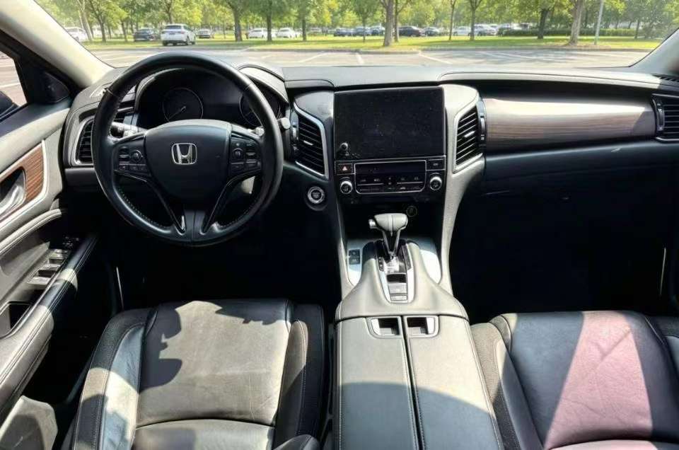 Honda Avancier 1.5T 240TURBO FWD Luxury 6