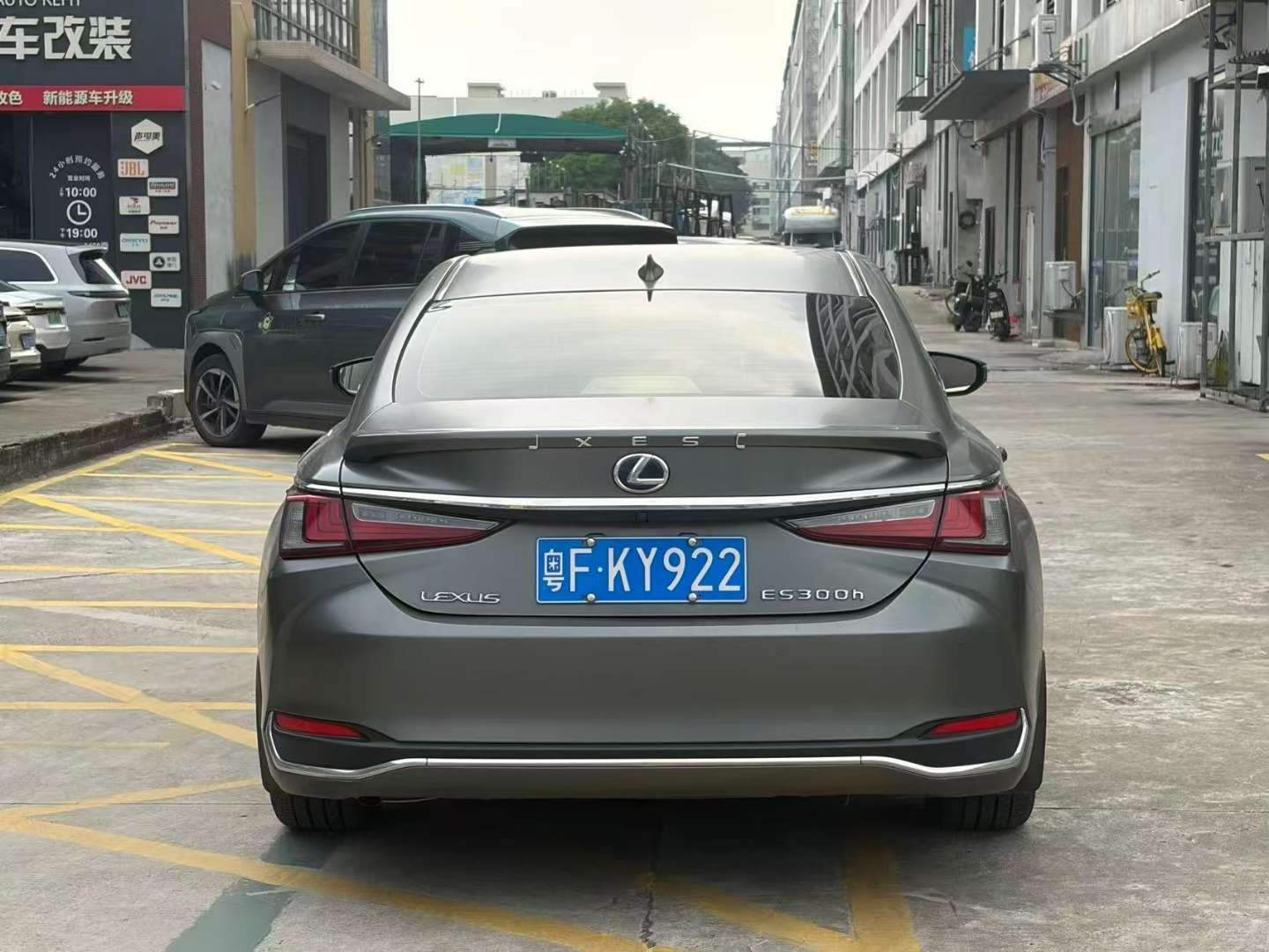 Lexus ES ES300H Excellence Edition 3