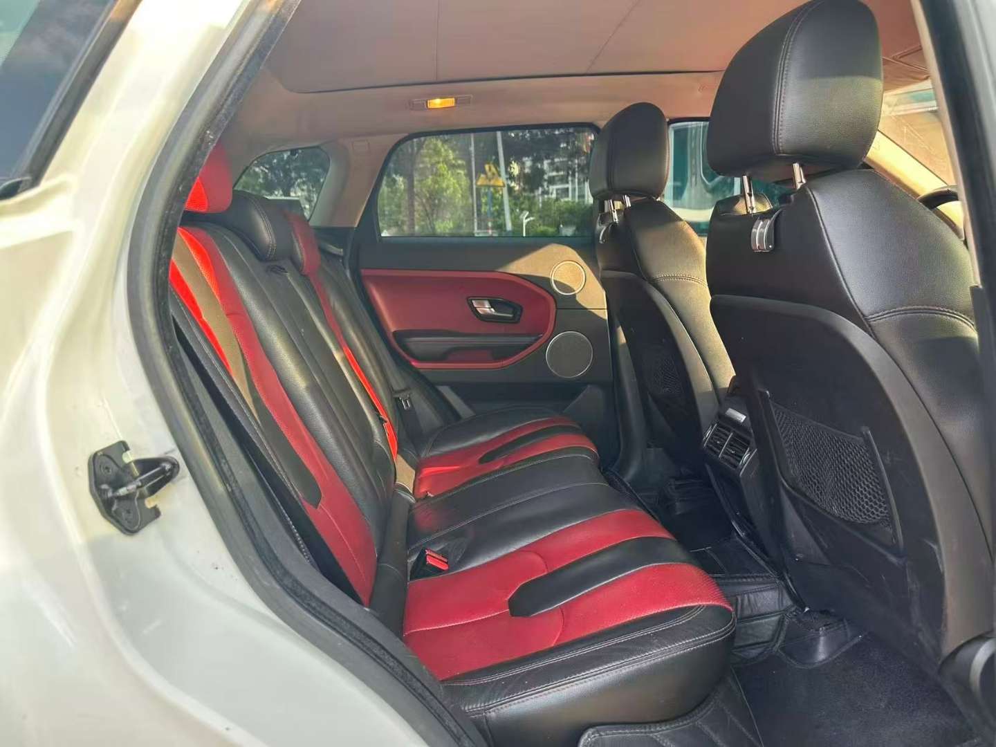 Land Rover Range Rover Evoque 2.0 R-Dynamic 5