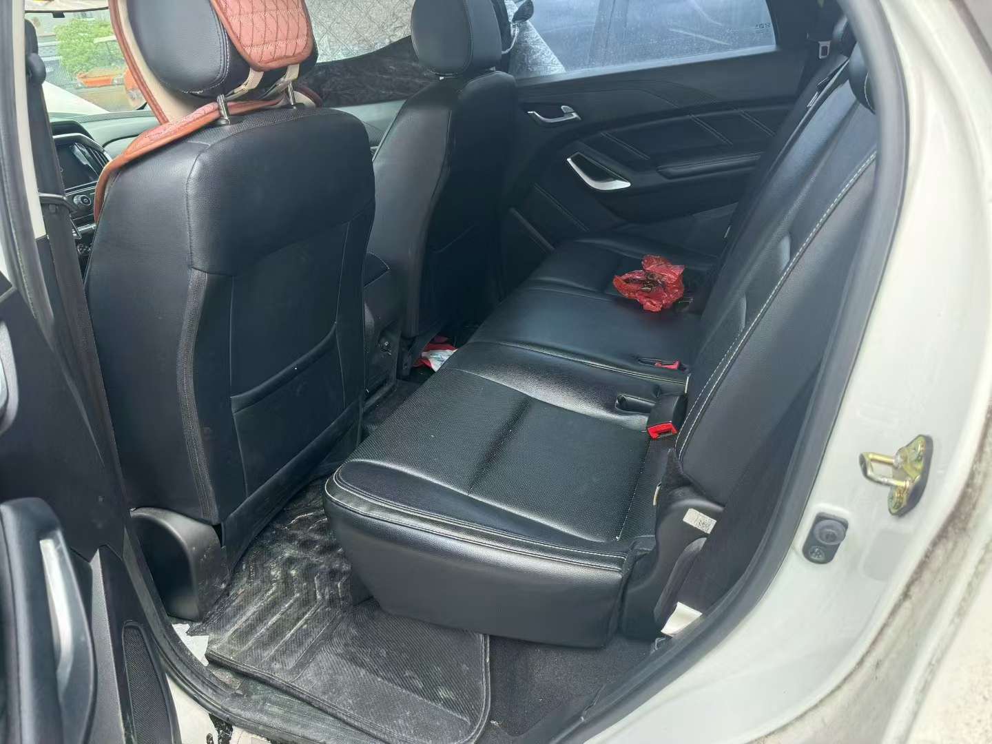 JMC Yusheng 2.0T Automatic Luxury 5-Seater 6