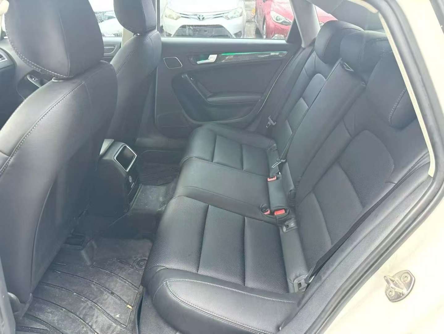 Audi A4L 2013 2.0TFSI 40TFSI Quattro Sporty Edition 5