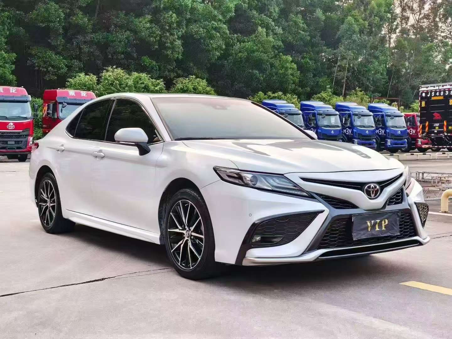 Toyota Camry 2.0S Knight Edition 3