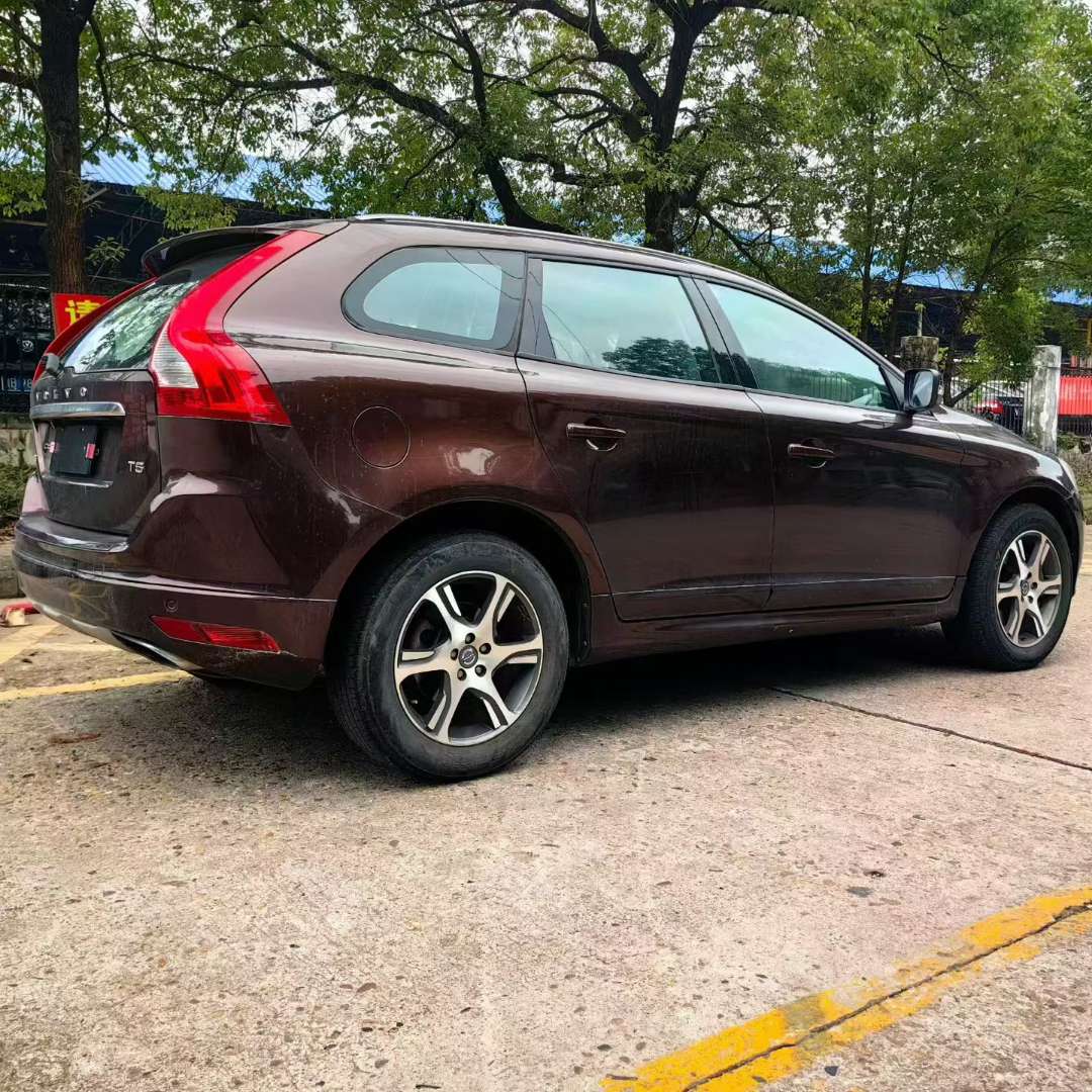Volvo XC60 9