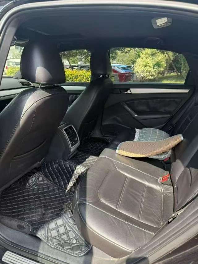Volkswagen Passat 1.8T Prestige 5