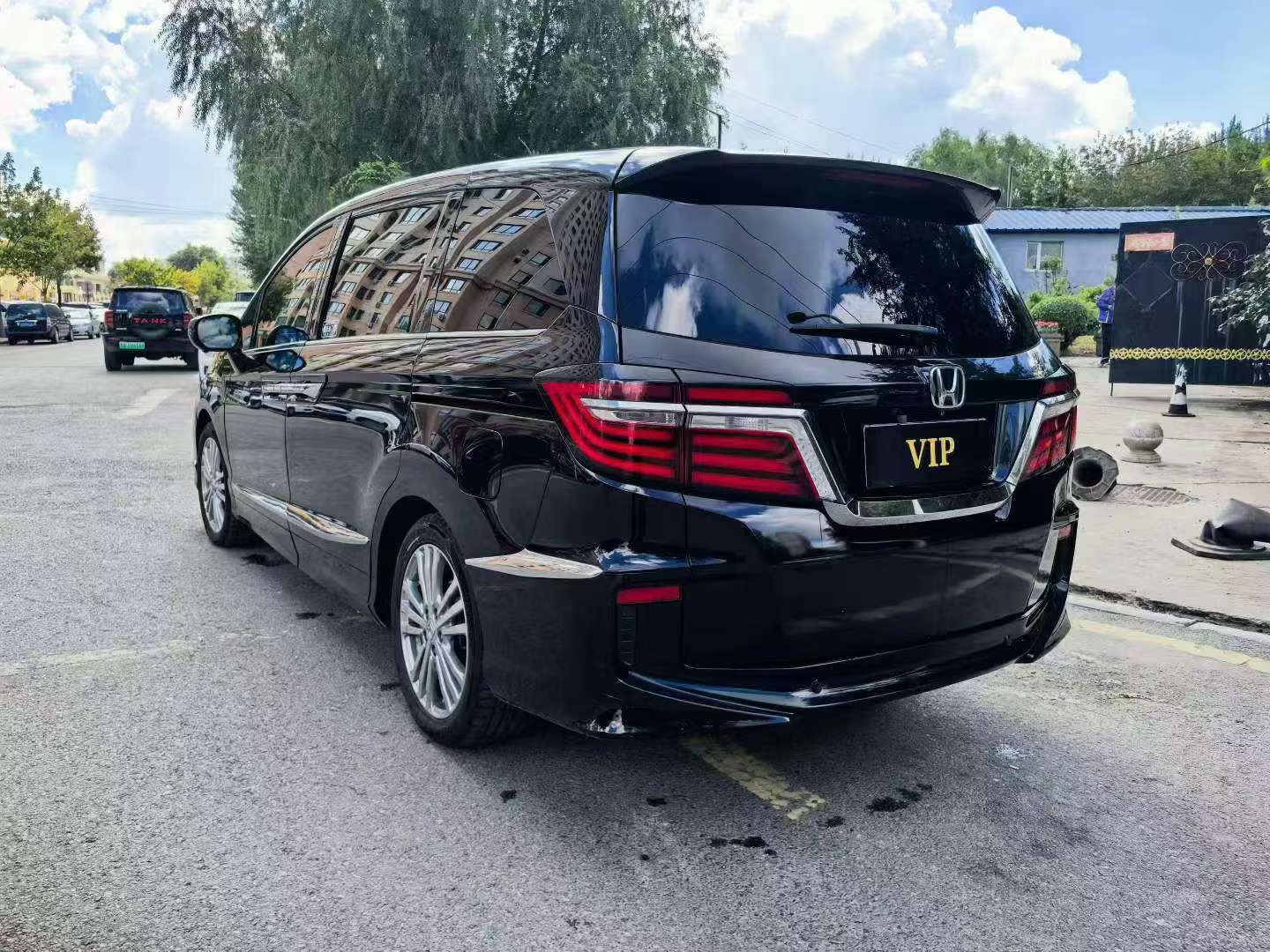 Honda Elysion 2016 6