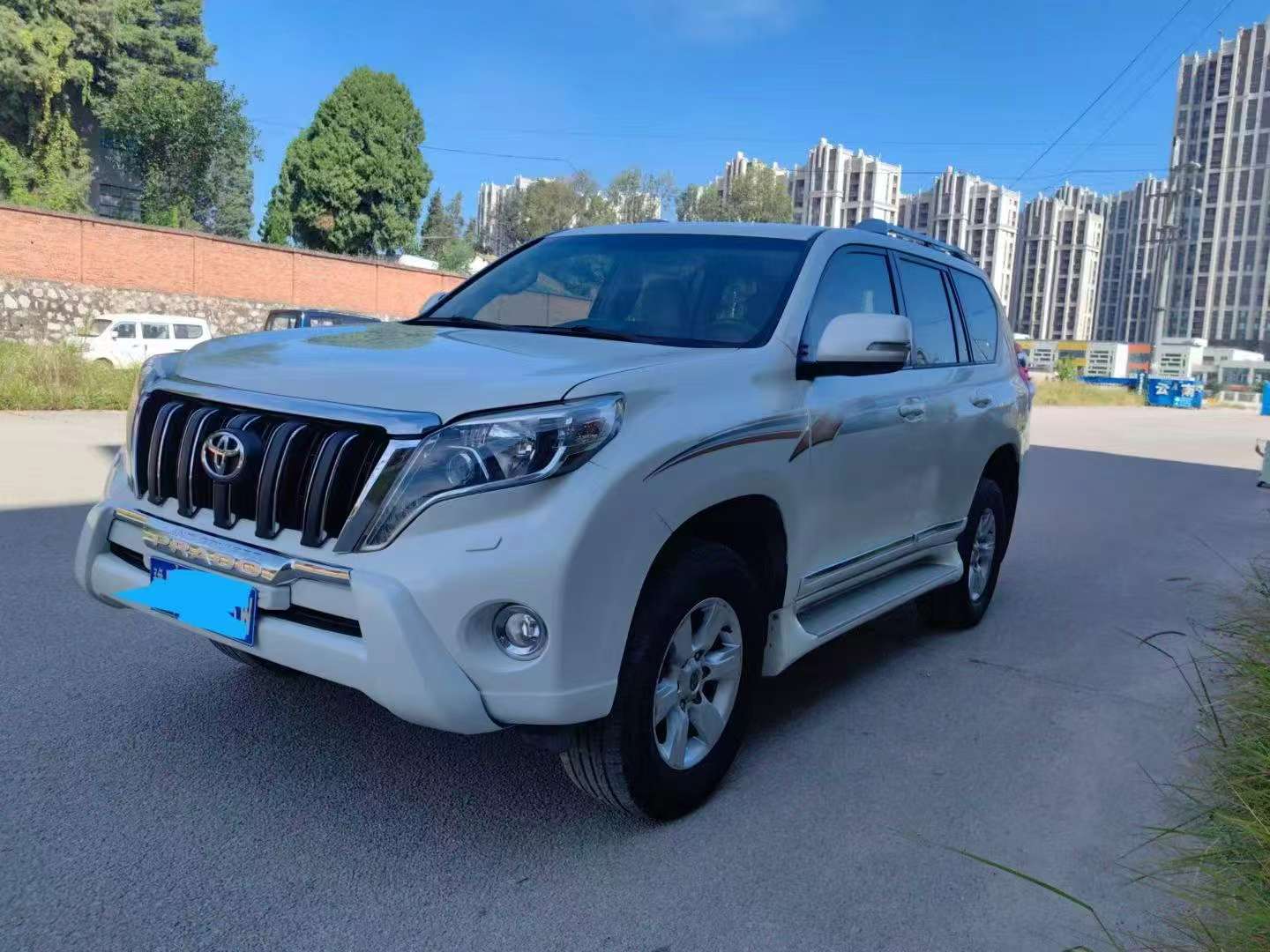 Toyota Prado 2700 Middle East Version 7 Seats 9 Airbags 2