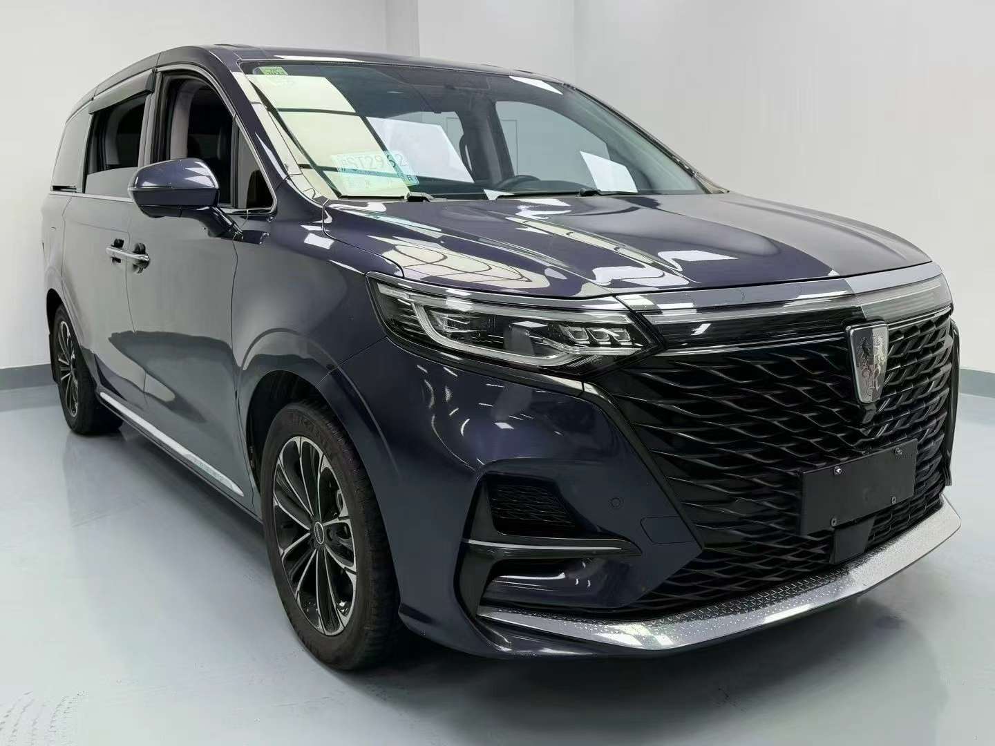 Roewe IMAX8 3