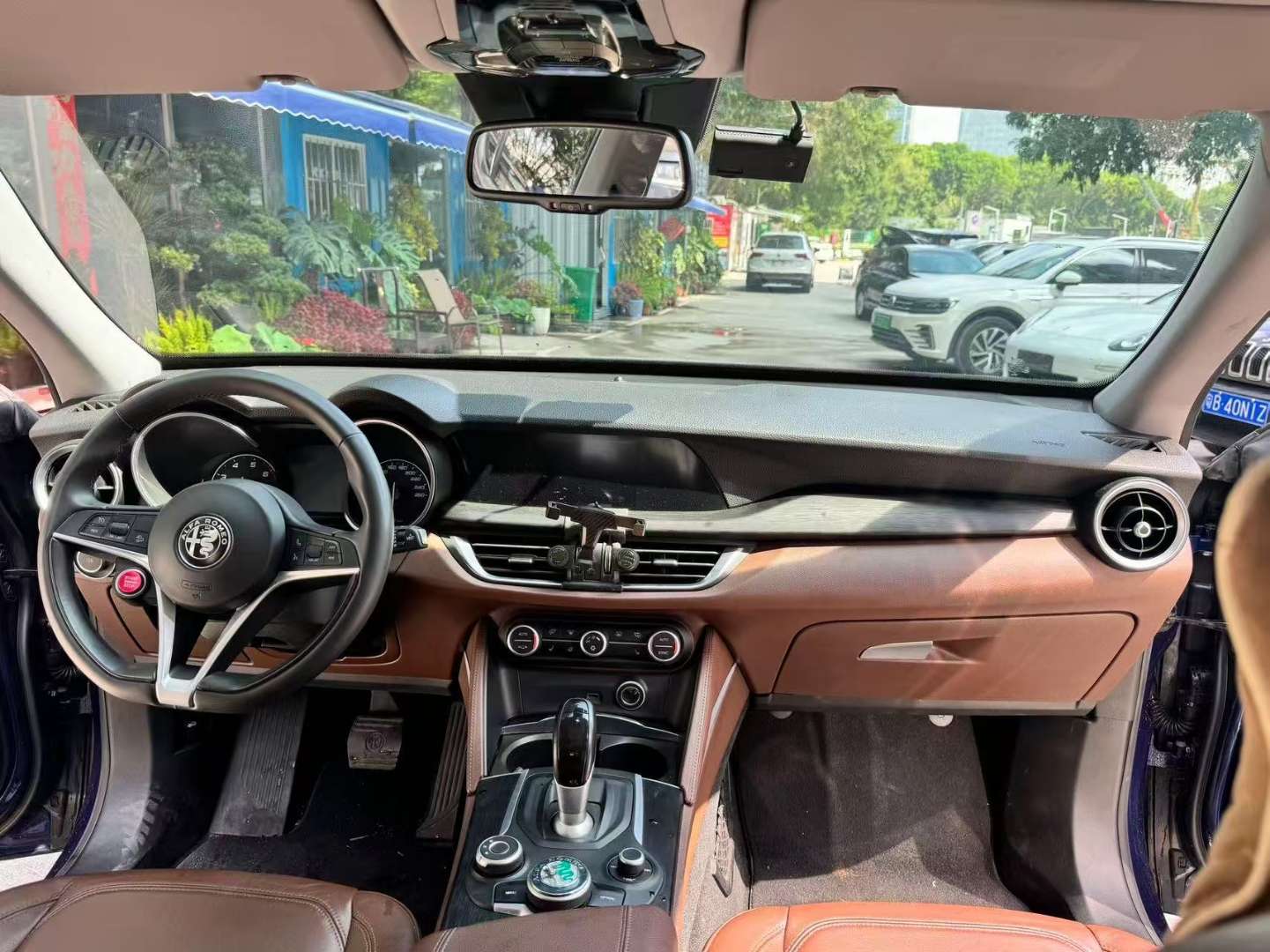 Alfa Romeo Stelvio 2.0T Elite Edition 5