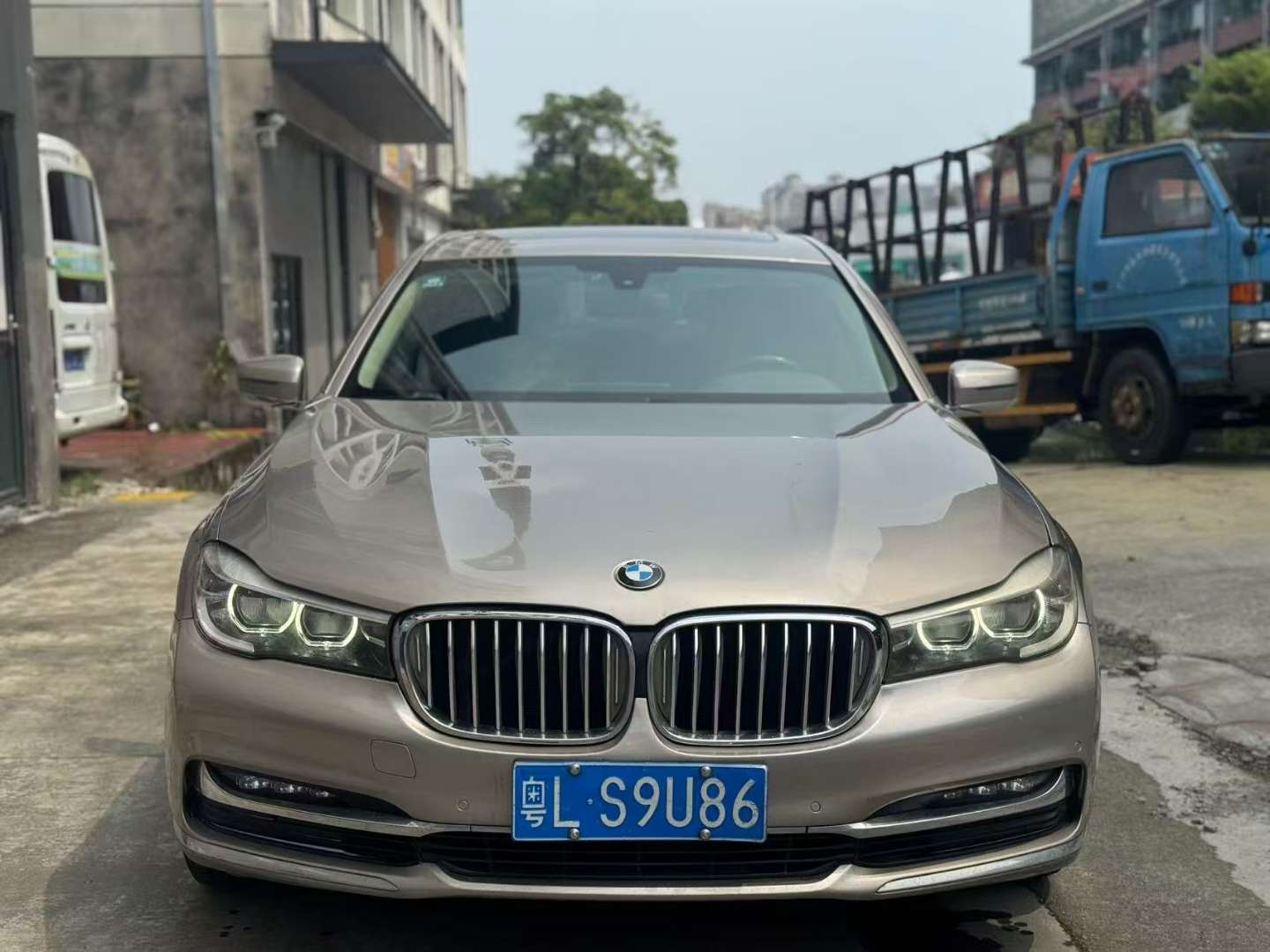 BMW 7 Series 730Li Leading Excellence