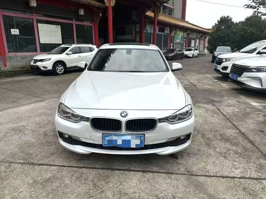 BMW 3 Series 320Li Luxury 2