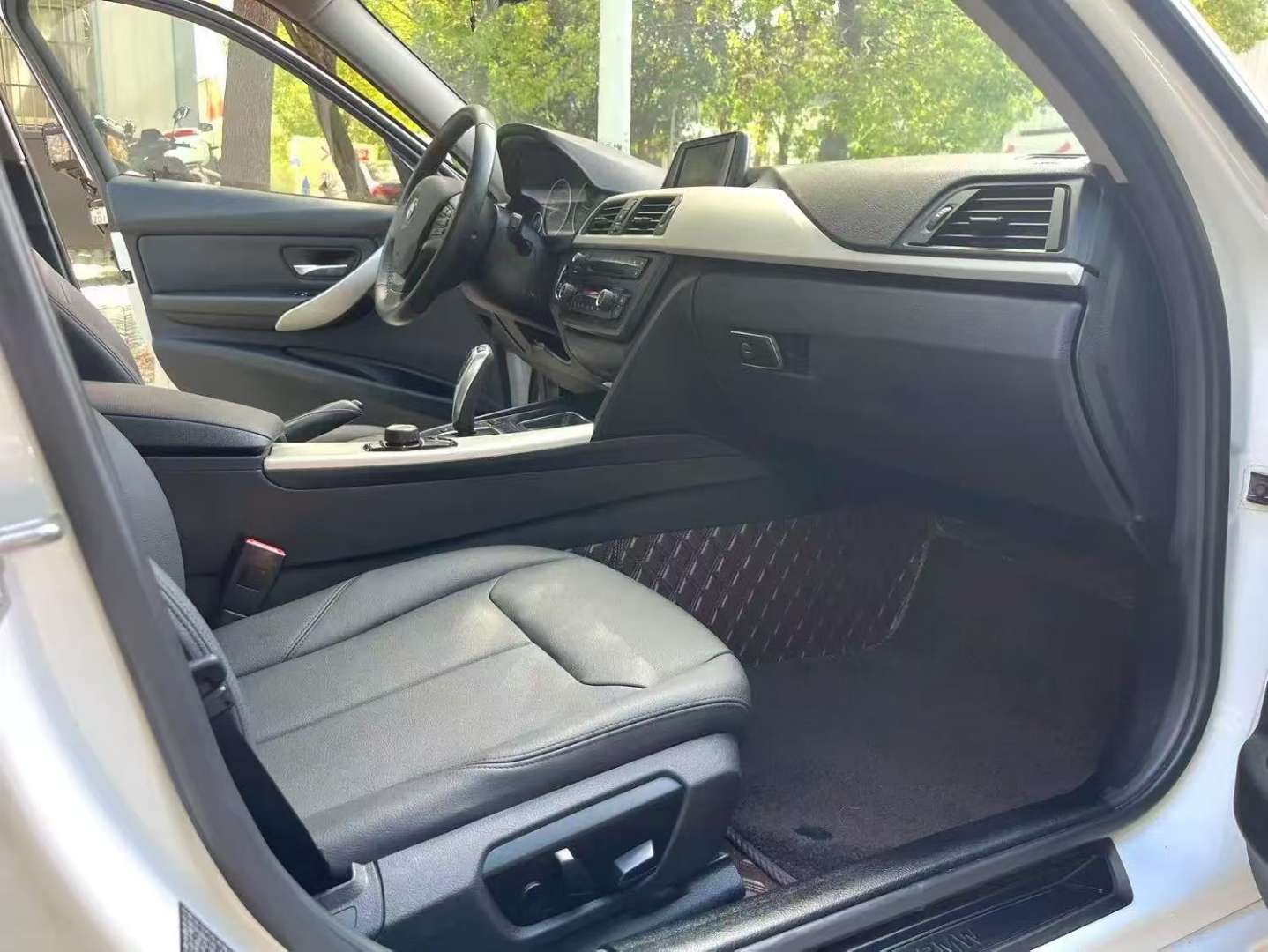BMW 3 Series 320i Fashion 5
