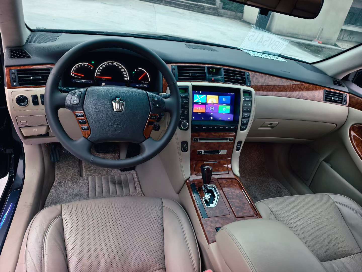 Toyota Crown 9