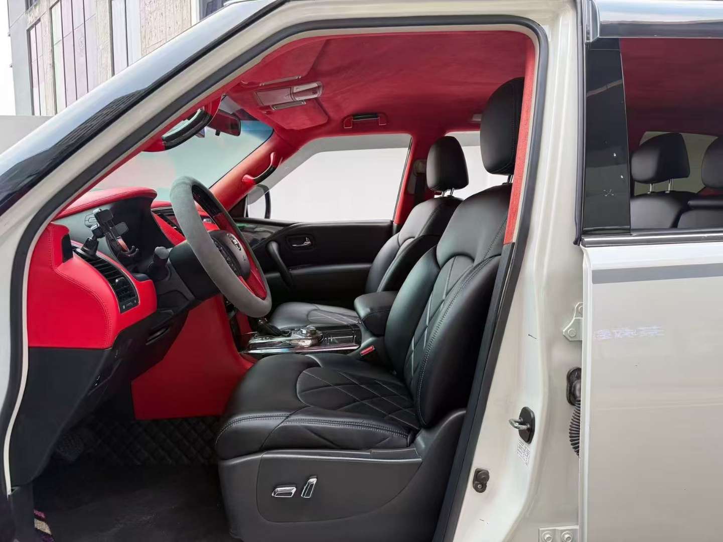 Nissan Patrol 4.0L LE Trim 5