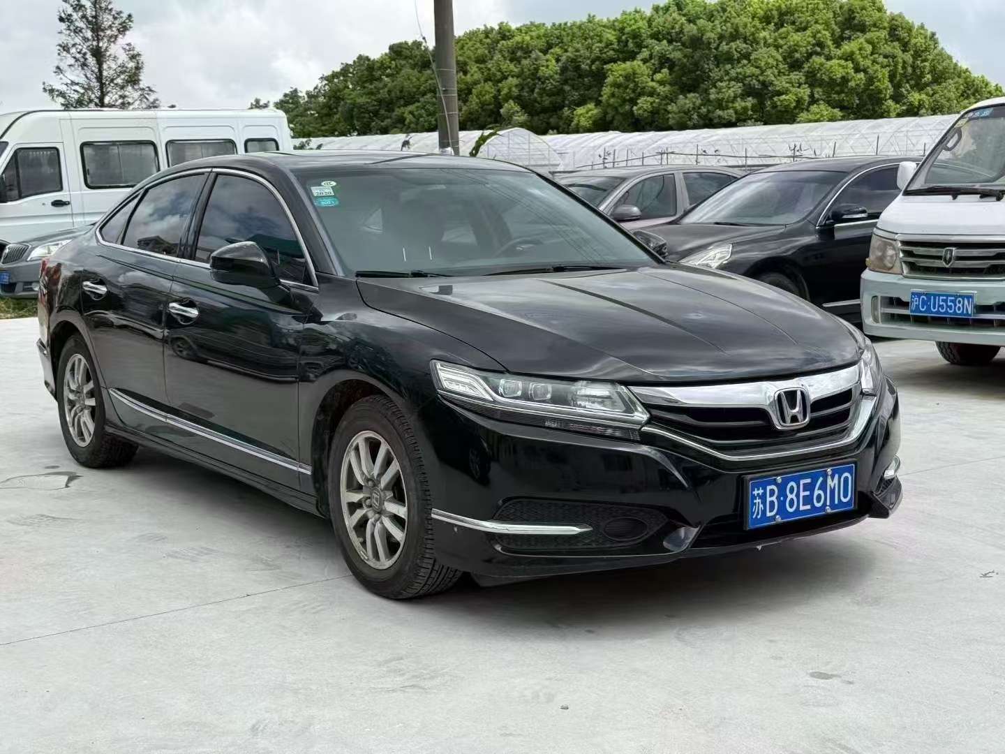 Honda Spirior 2.0L Automatic Sunroof 3