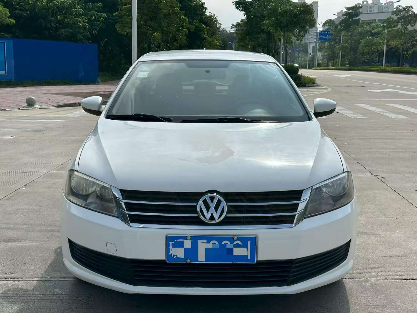 Volkswagen Lavida 1.6L Automatic 2