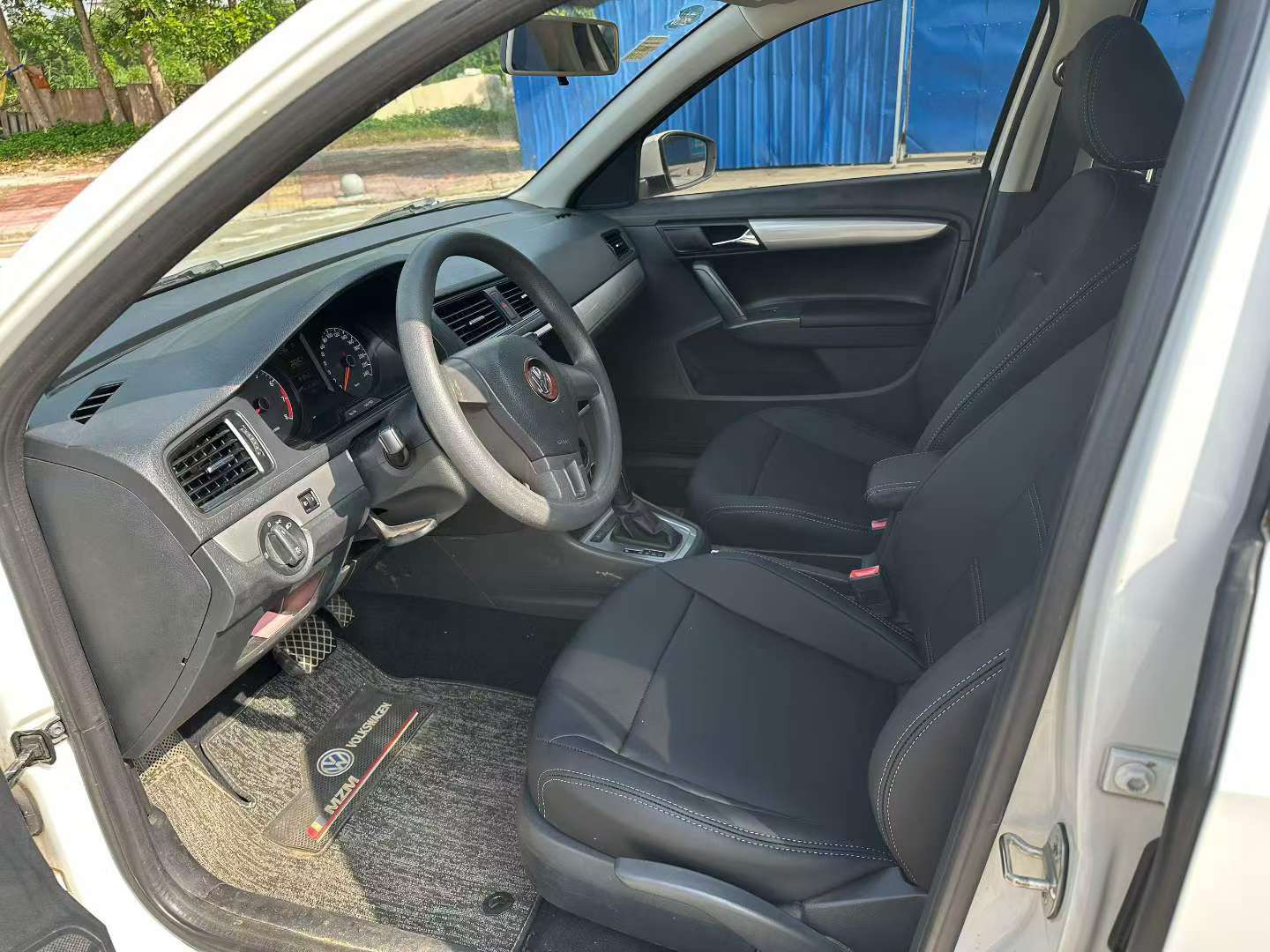 Volkswagen Lavida 1.6L Automatic 4