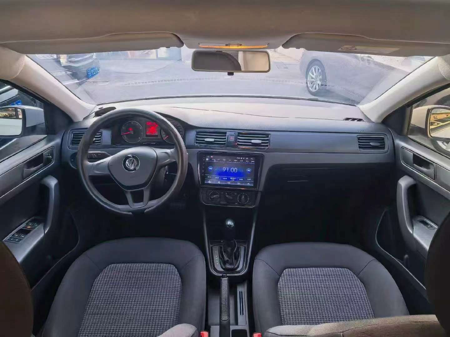 Volkswagen Santana 1.5 Automatic Style Edition 6