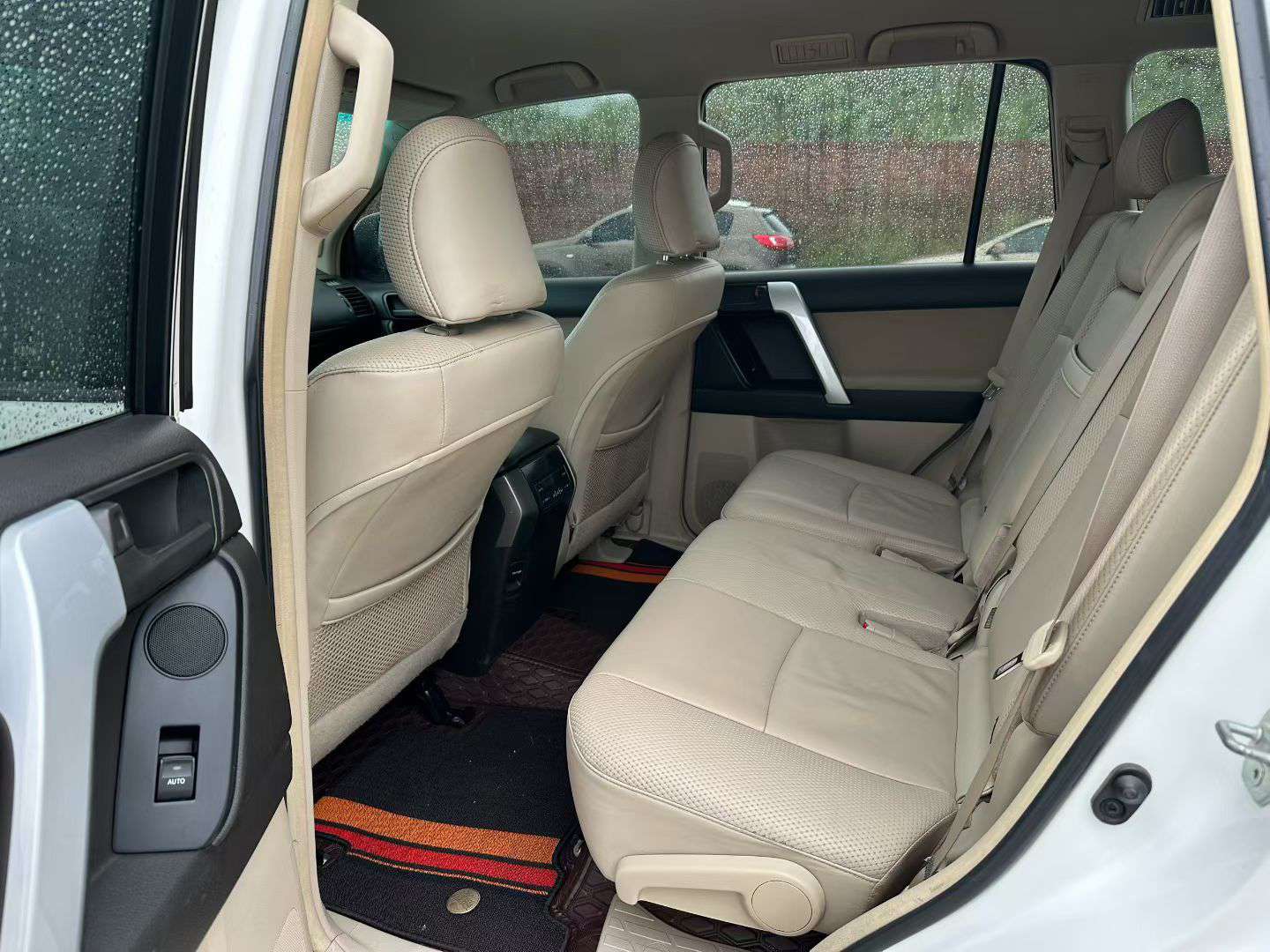 Toyota Prado 2010 2700 7