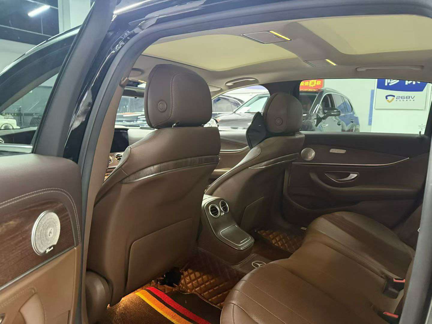 Mercedes-Benz E-Class 2021 E260L 7