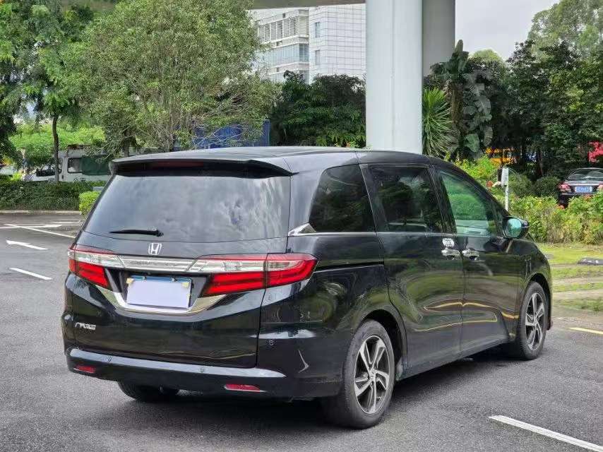 Honda Odyssey 2015 2.4L Zhixiang Edition 3