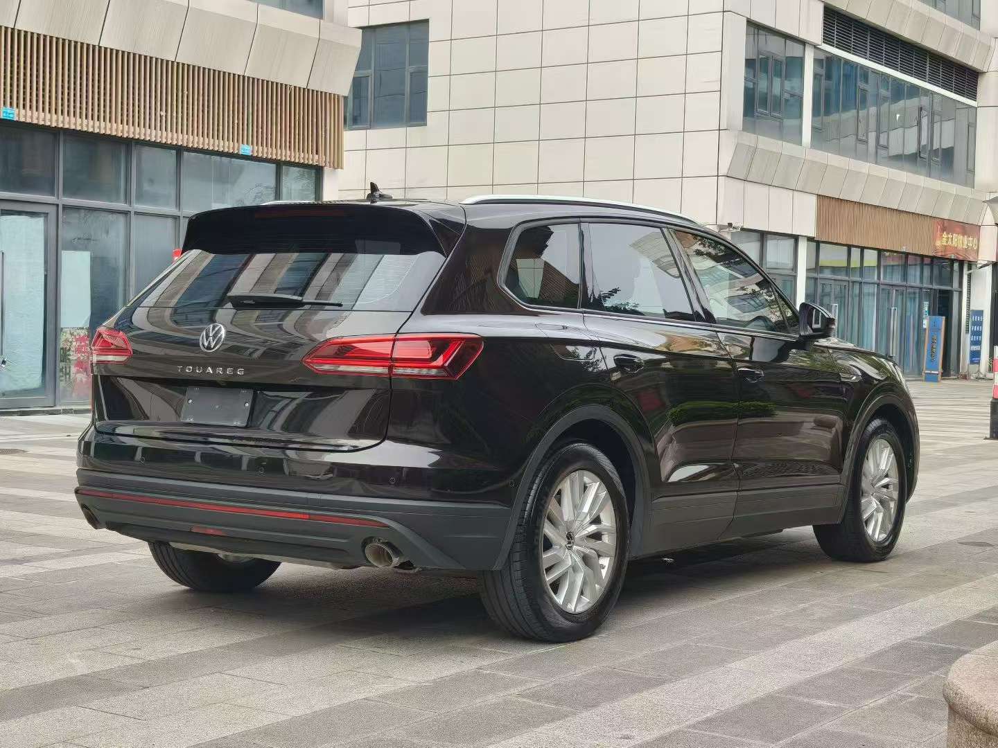 Volkswagen Touareg 2021 2.0TSI Navigator Special Edition 9