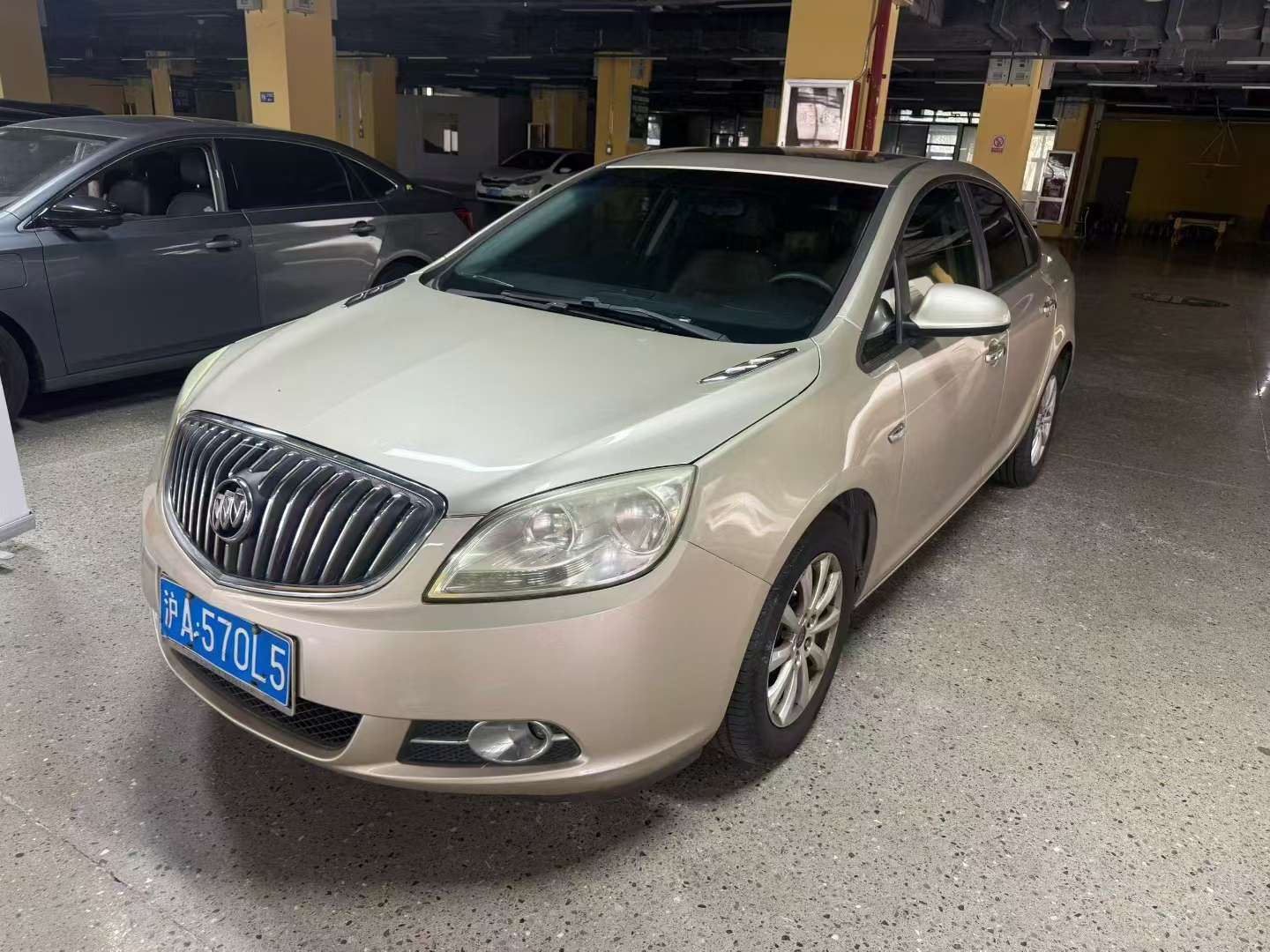 Buick Excelle GT 1.8T Automatic Sunroof Top Trim