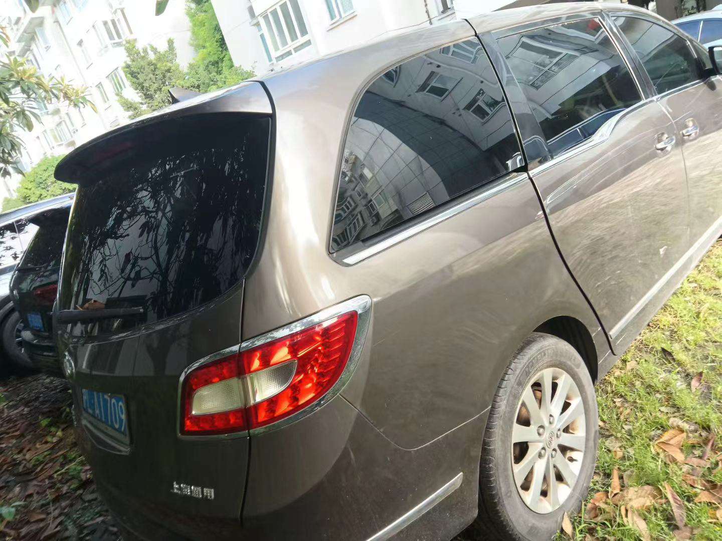 Buick GL8 2011 2.4L Luxury Edition Executive 8