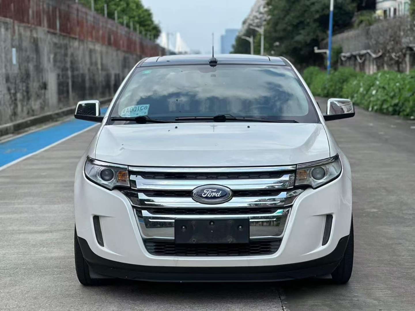 Ford Edge 2.0T Premium Edition (Import)