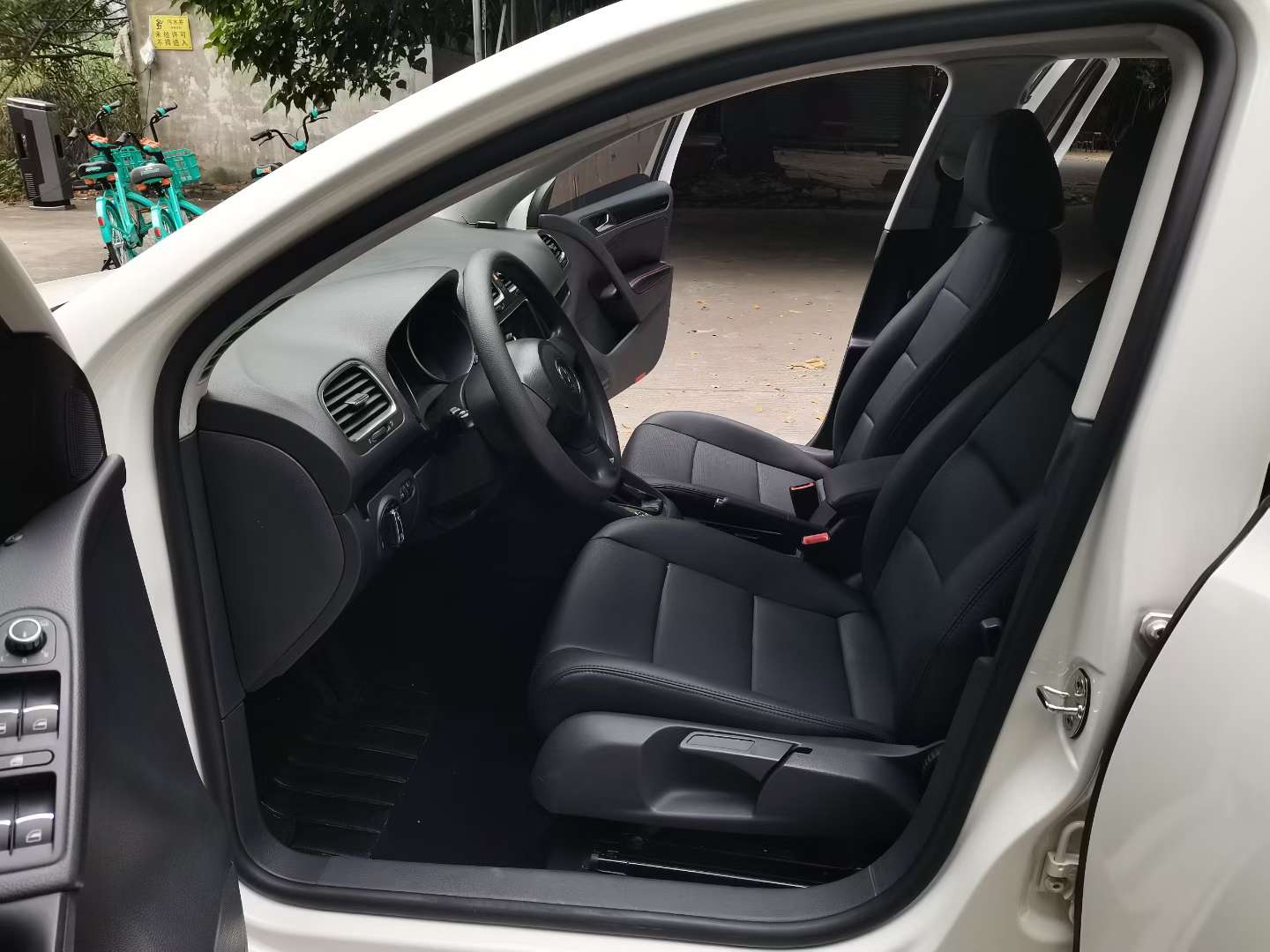 Volkswagen Golf 9