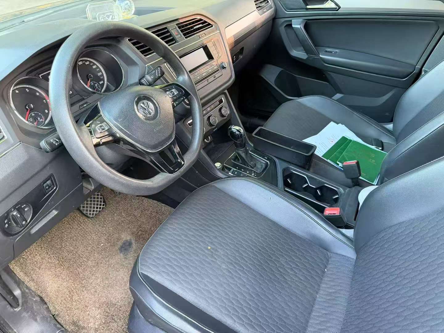 Volkswagen Tiguan L Automatic 1.8T 8