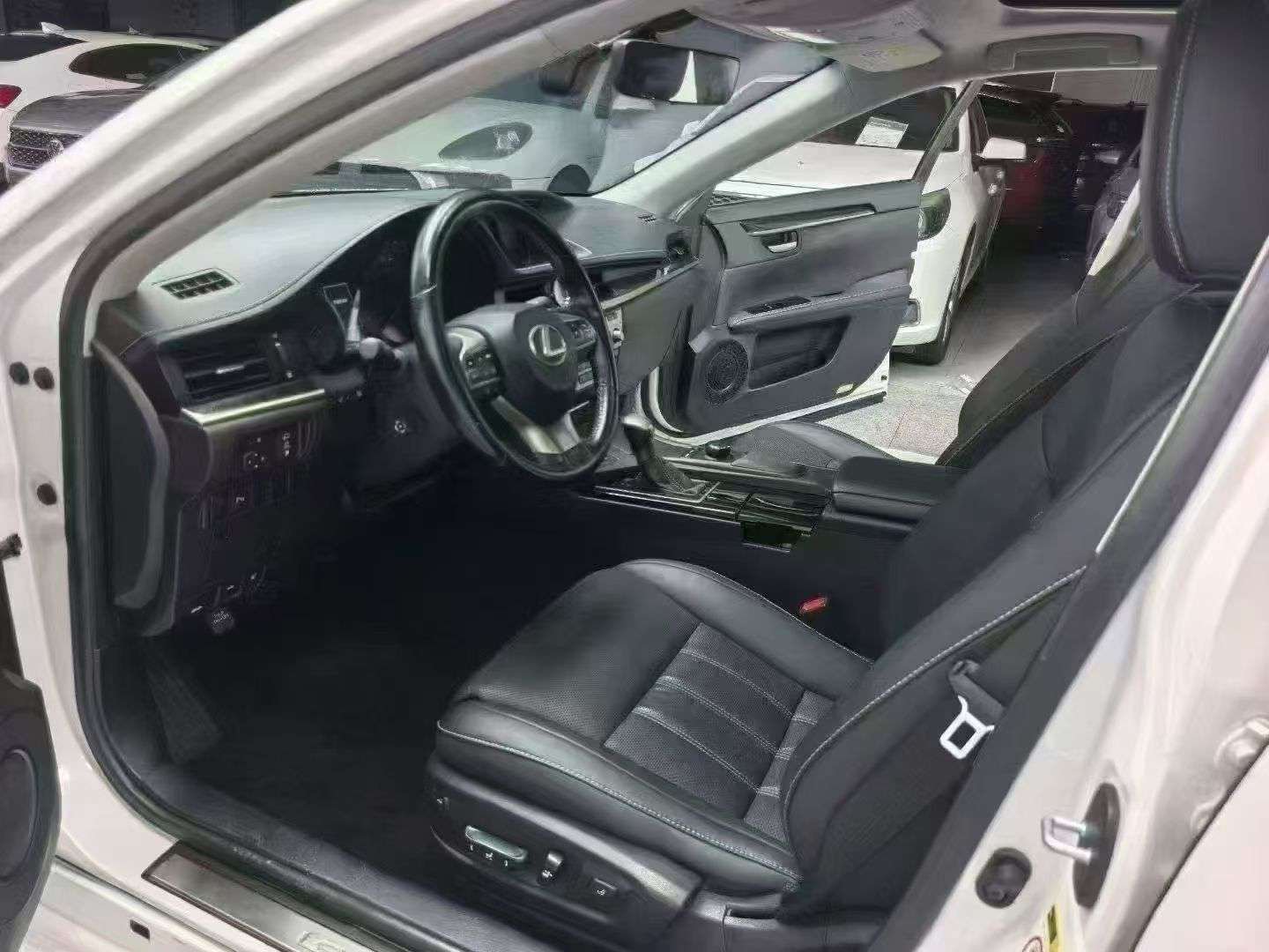 Lexus ES ES250 7