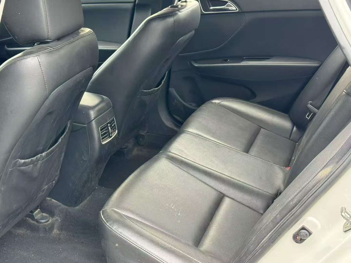Hyundai Mistra 1.8L Automatic Sunroof Edition 5