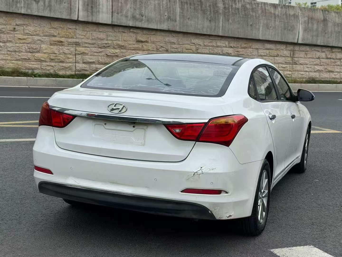 Hyundai Mistra 1.8L Automatic Sunroof Edition 7