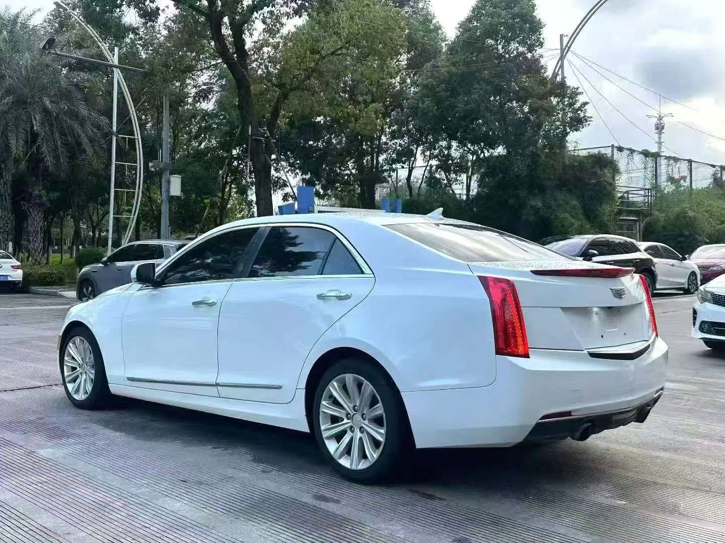Cadillac ATS-L 2.0T 25T Standard 4