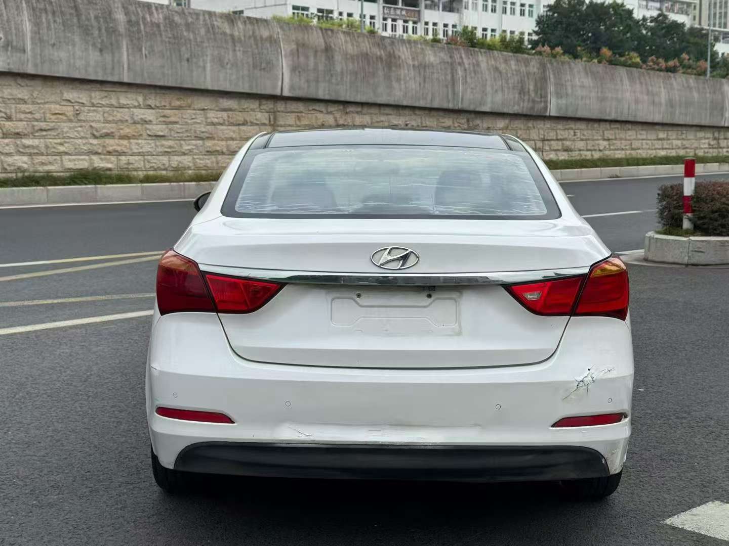 Hyundai Mistra 1.8L Automatic Sunroof Edition 8