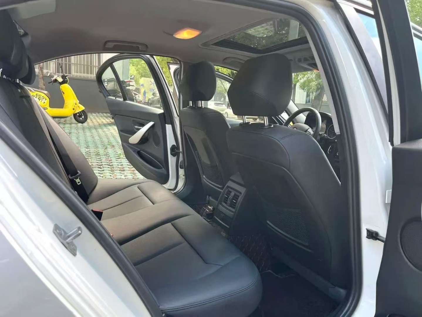 BMW 3 Series 320i Fashion 6