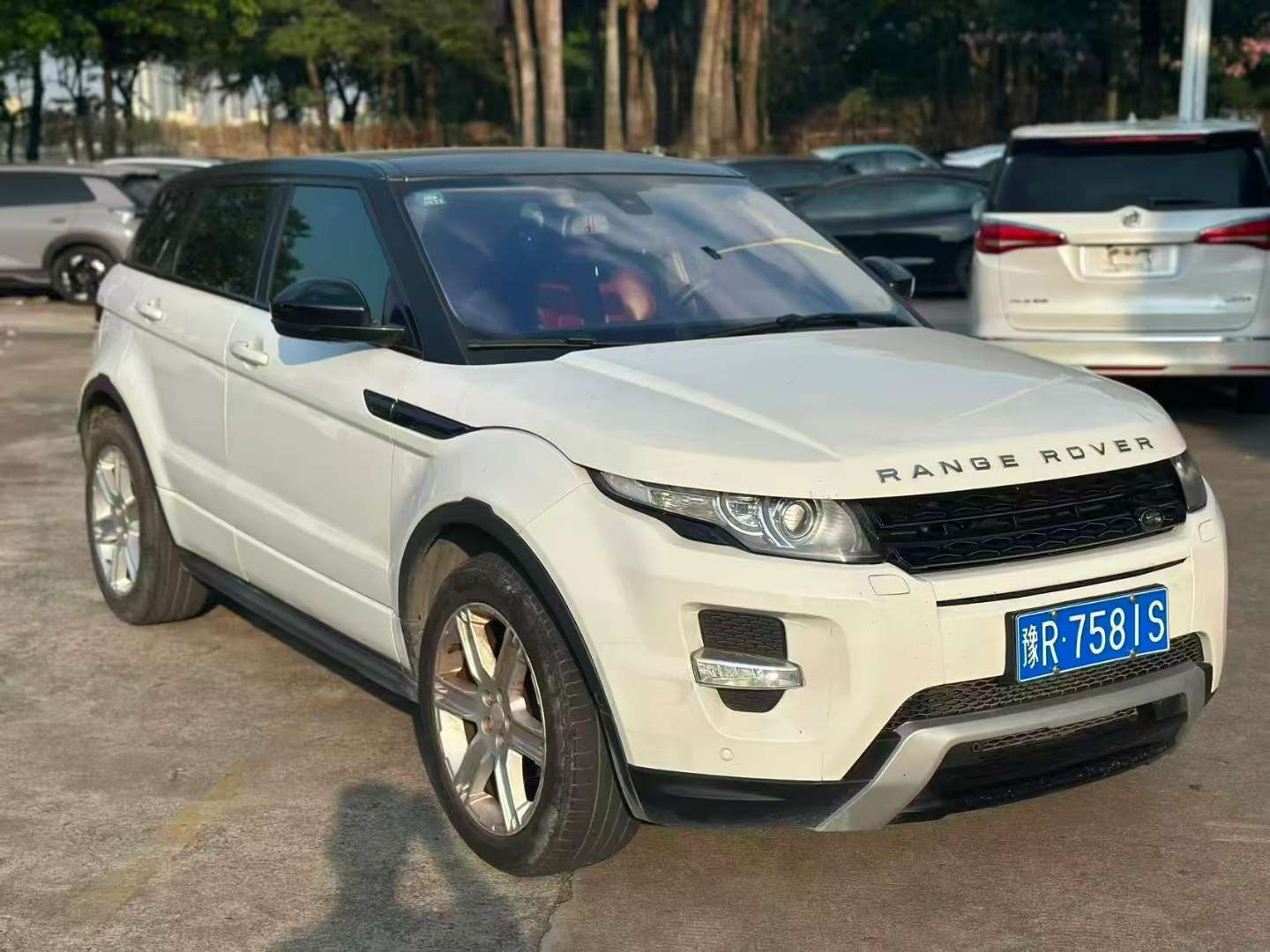 Land Rover Range Rover Evoque 2.0 R-Dynamic 2
