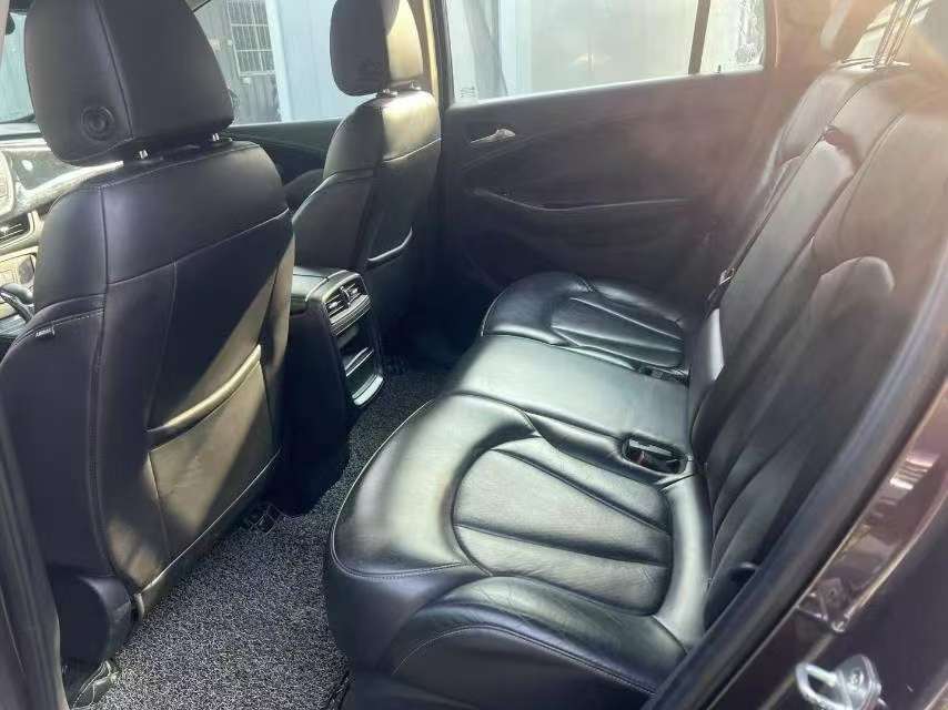 Buick Envision 2WD Elite Automatic 1.5T 7