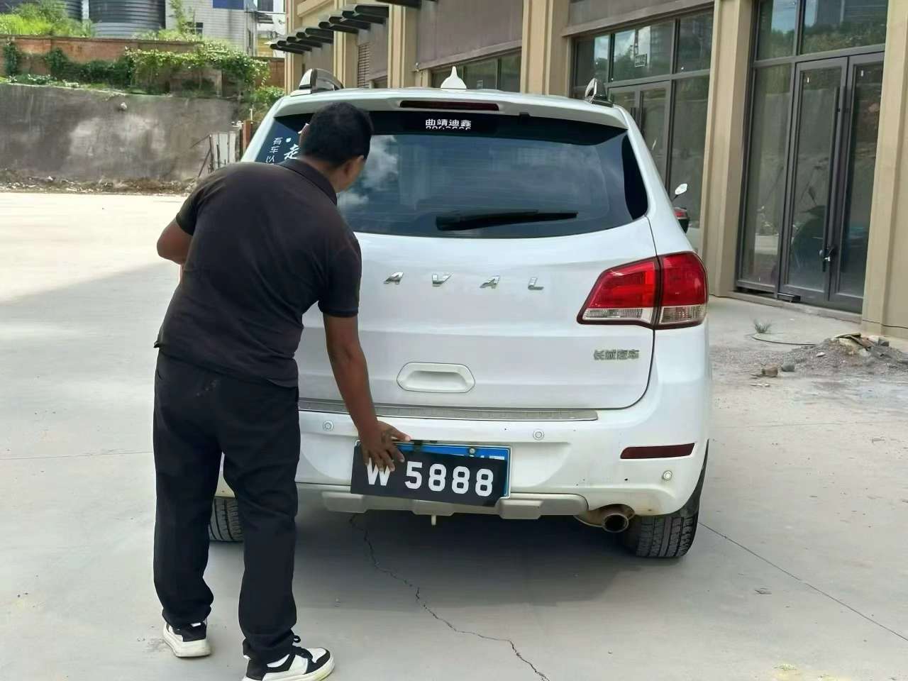 Haval H6 1.5T with Sunroof 8