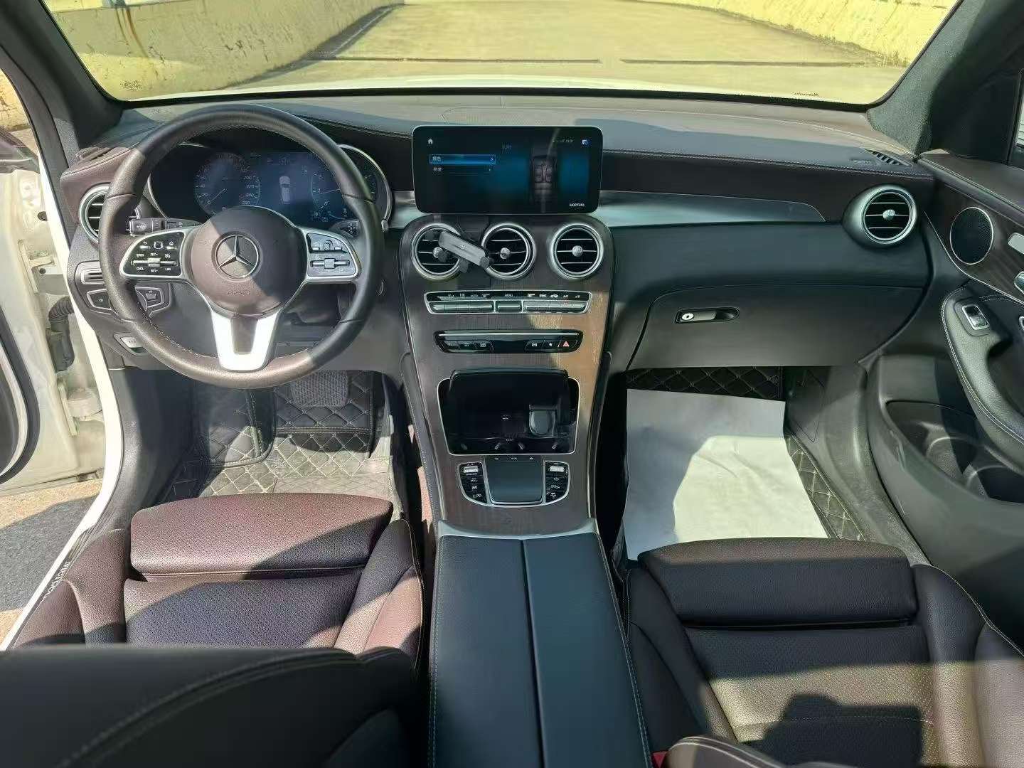 Mercedes-Benz GLC 260L Luxury 6