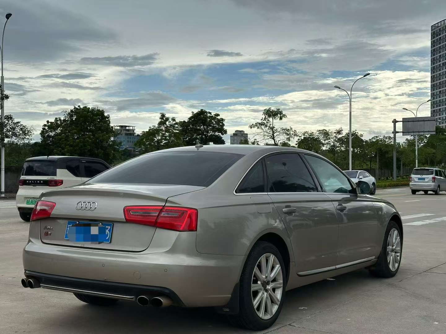 Audi A6 2014 2.0T Automatic 9