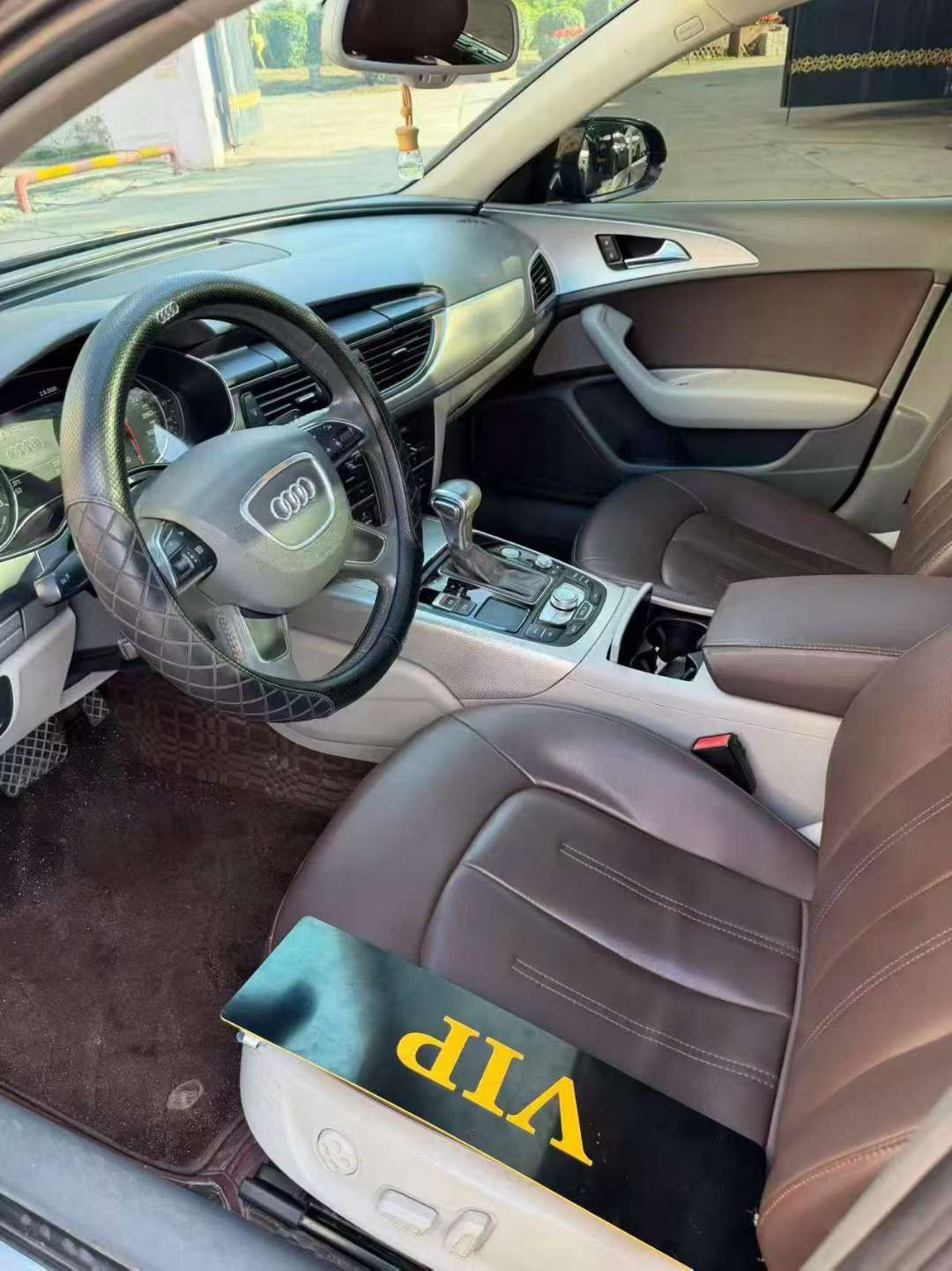 Audi A6 2013 2.0T 9