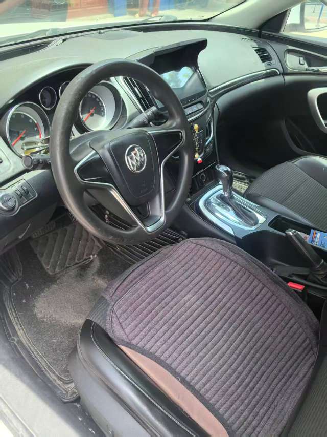Buick Regal 1.6T Automatic Sunroof 5